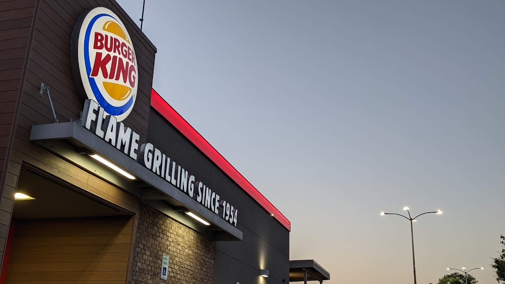 Burger King | 3076 Pelham Pkwy, Pelham, AL 35124, USA | Phone: (205) 406-5338