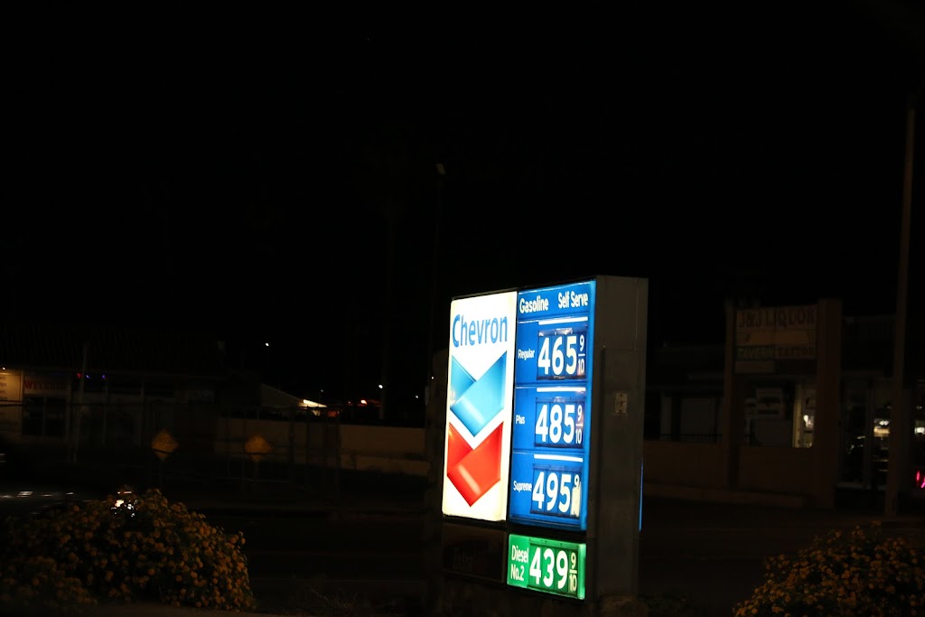 Chevron ExtraMileLake Elsinore | 16830 Lakeshore Dr, Lake Elsinore, CA 92530, USA | Phone: (951) 674-2552