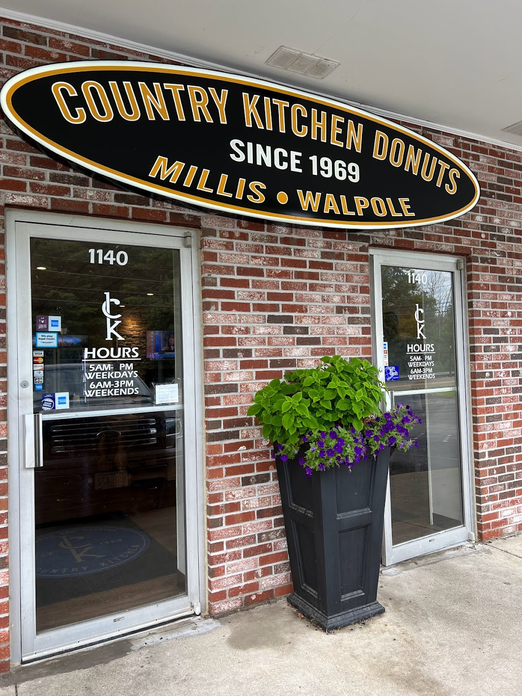 Country Kitchen Donuts | 1140 Main St, Millis, MA 02054, USA | Phone: (774) 335-2008