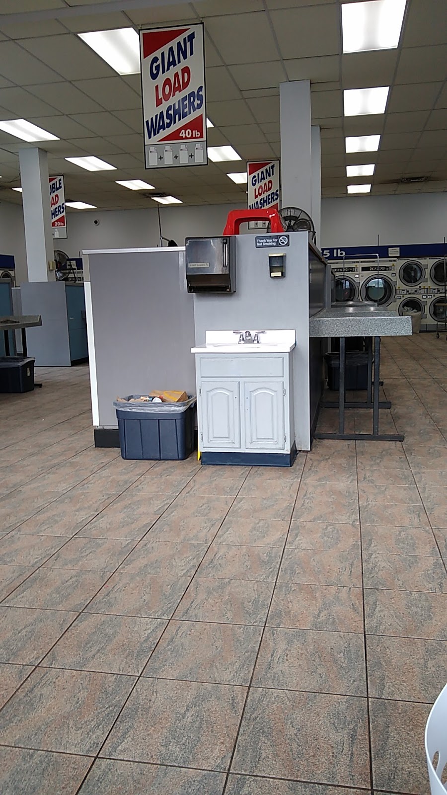 Albany Laundry Center | 121 Quail St, Albany, NY 12206, USA | Phone: (518) 434-0821