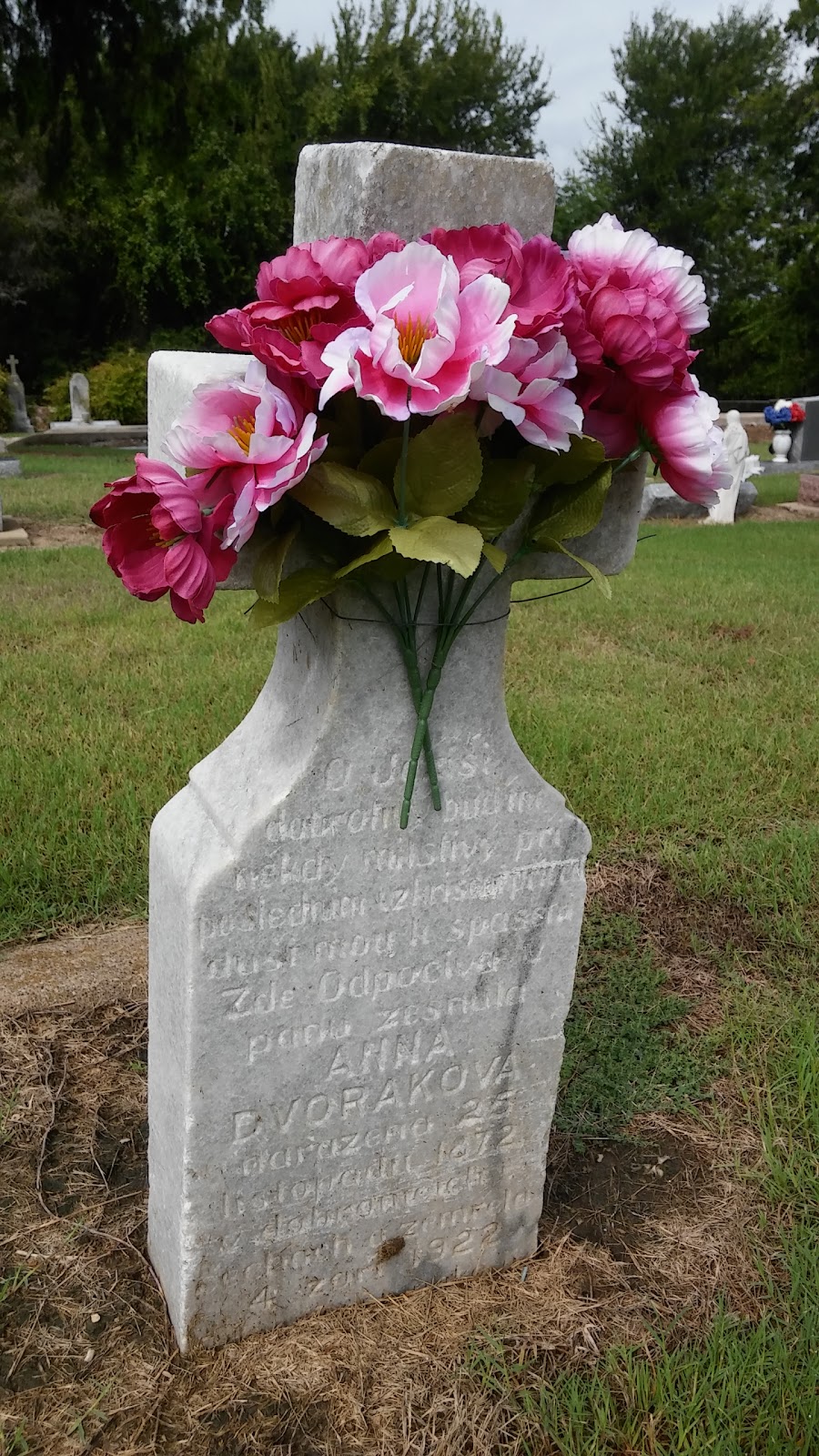 St Johns Catholic Cemetery | 300 S Jeter Dr, Ennis, TX 75119, USA | Phone: (972) 878-2834