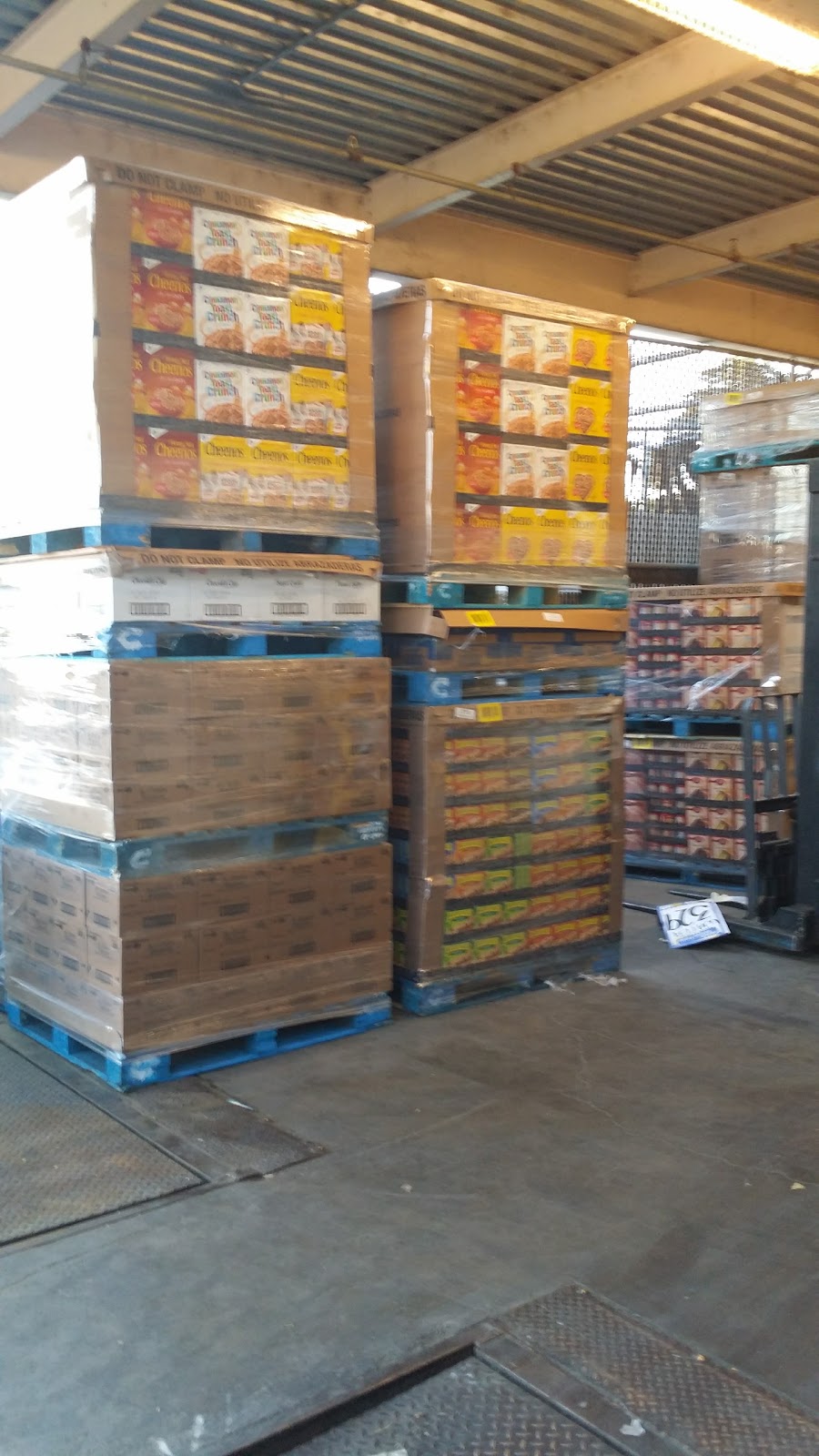 Grocery Outlet Distribution Center | 4400 Florin Perkins Rd, Sacramento, CA 95826, USA | Phone: (916) 379-4152