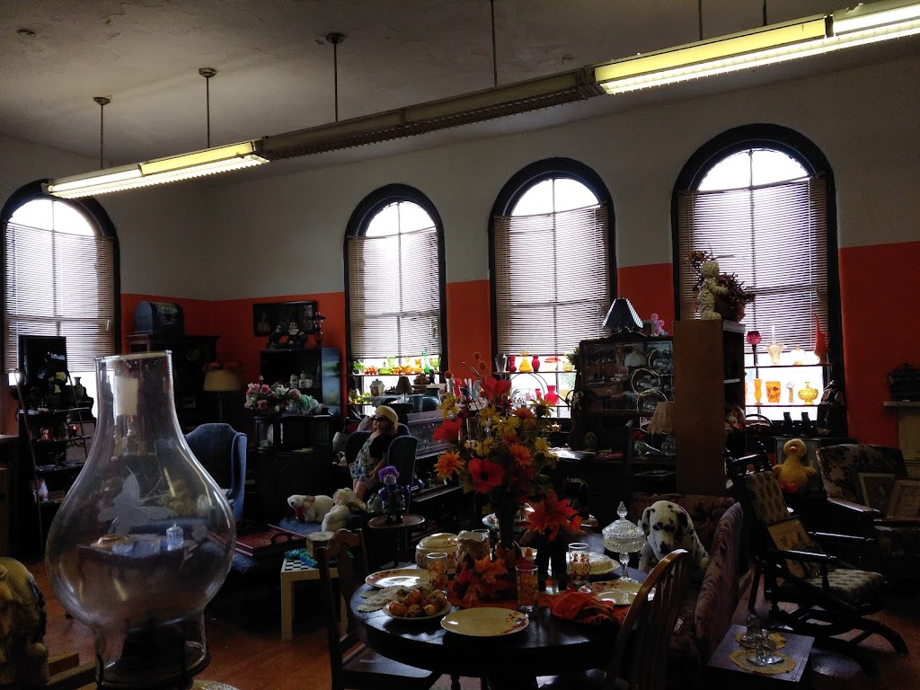 Grant Avenue School Antiques | 307 W Grant Ave, Georgetown, OH 45121, USA | Phone: (937) 378-4866