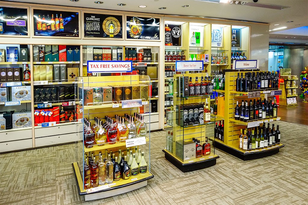 Duty Free Americas - MIA, Concourse F Lobby | 2100 NW 42nd Ave, Miami, FL 33126, USA | Phone: (305) 869-4967