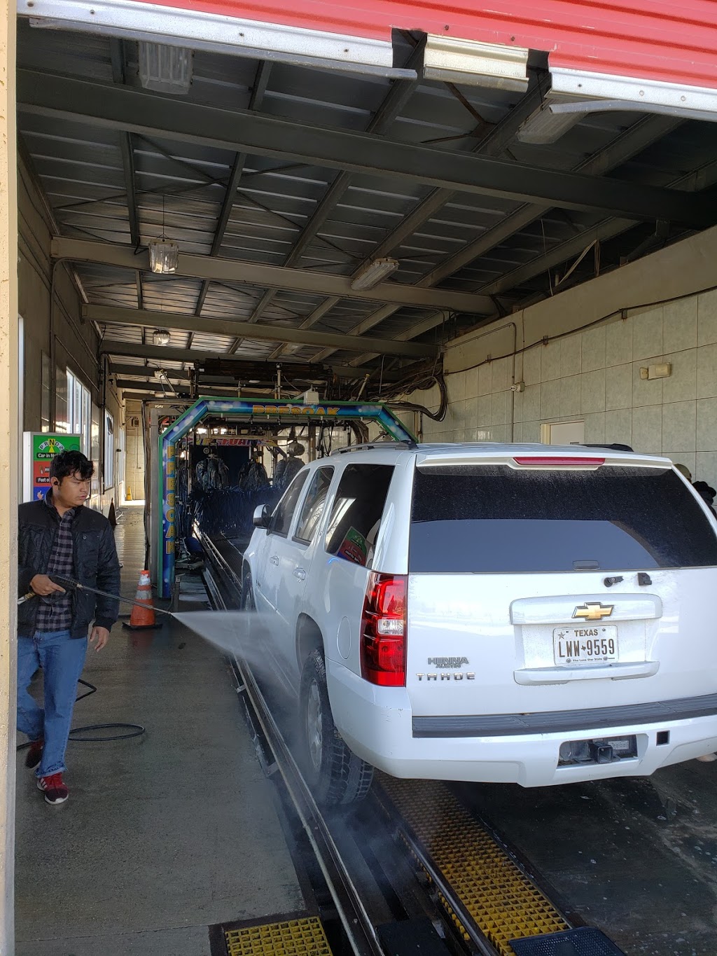 U Need Car Wash Express | 545 S Belt Line Rd, Irving, TX 75060, USA | Phone: (817) 683-4945