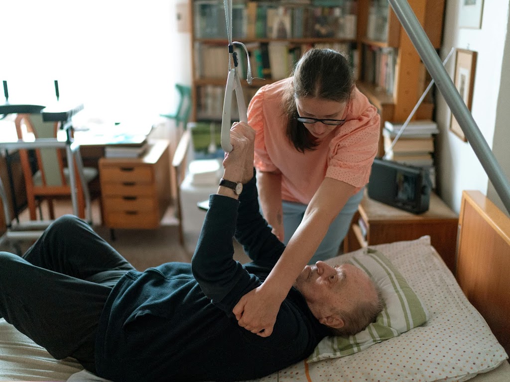 BRIGHT LIFE HOME HEALTH | 27240 Turnberry Ln #200, Valencia, CA 91355, USA | Phone: (661) 271-5010