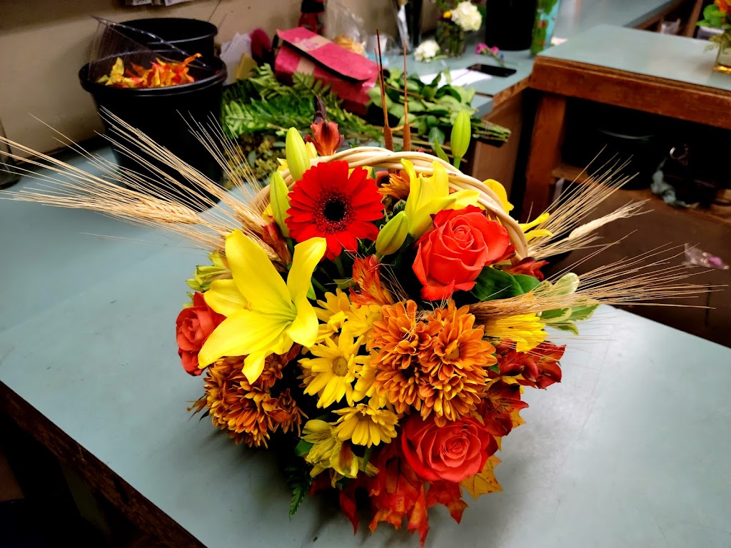 Maple Valley Buds & Blooms | 23220 Maple Valley Black Diamond Rd SE #11, Maple Valley, WA 98038, USA | Phone: (425) 432-1229