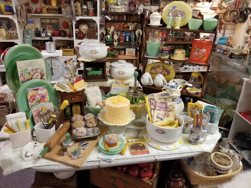 Like Mother Like Daughter Antiques | 523 W Commonwealth Ave, Fullerton, CA 92832, USA | Phone: (714) 738-3638