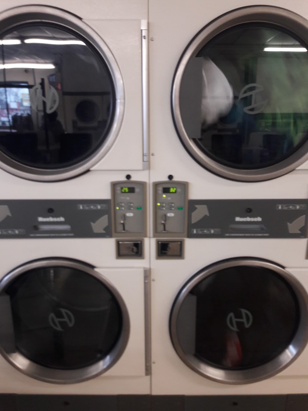 Spotless Laundry | 801 E 9 Mile Rd, Hazel Park, MI 48030 | Phone: (248) 545-9858