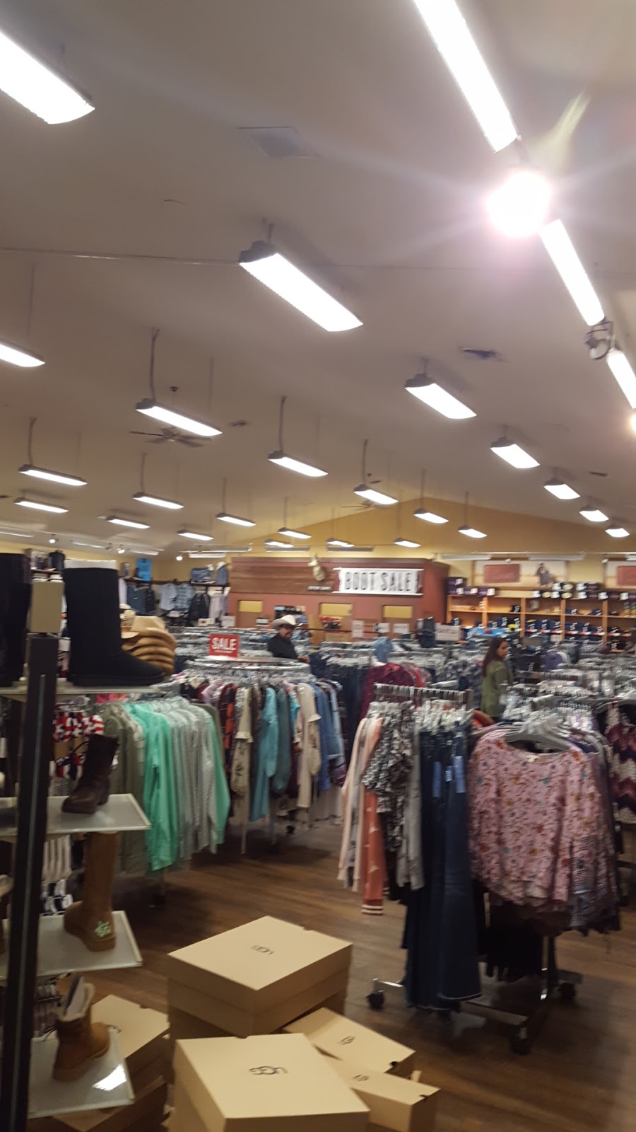 Boot Barn | 1108 NW Frontage Rd, Troutdale, OR 97060, USA | Phone: (503) 491-4825