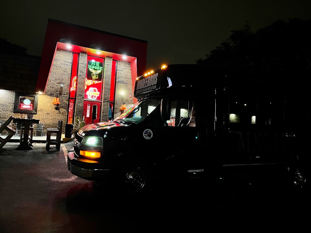 Mnbeerbus Limo Party Bus Company | 801 Bur Oak Ln, Watertown, MN 55388, USA | Phone: (612) 483-5236