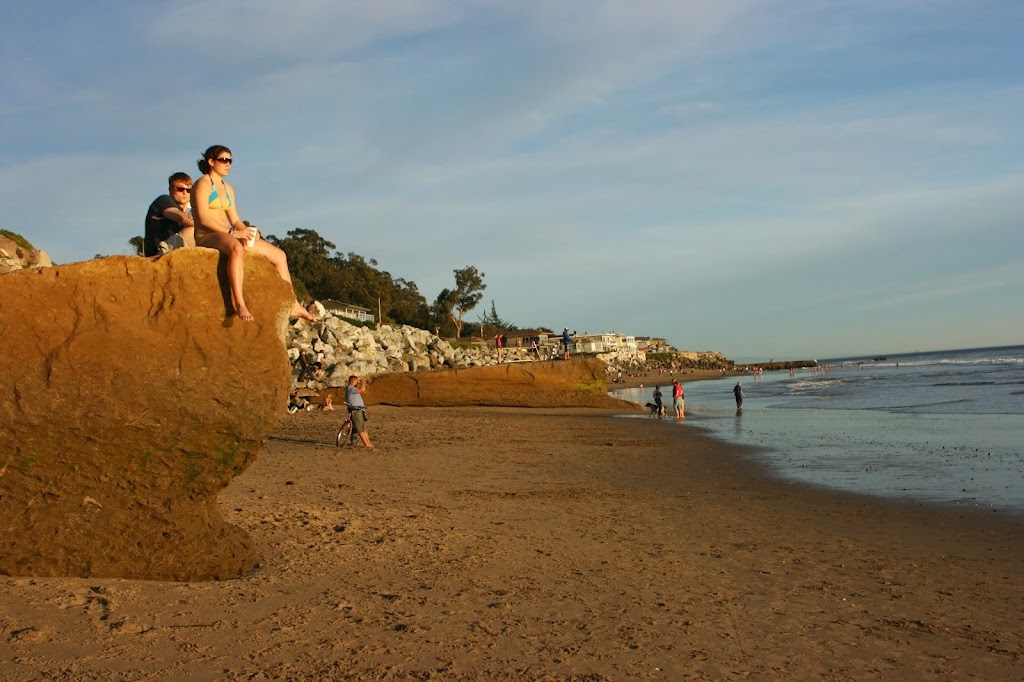 Beach Lovers Retreat - Vacation Rental Home | 331 26th Ave, Santa Cruz, CA 95062, USA | Phone: (408) 391-8578