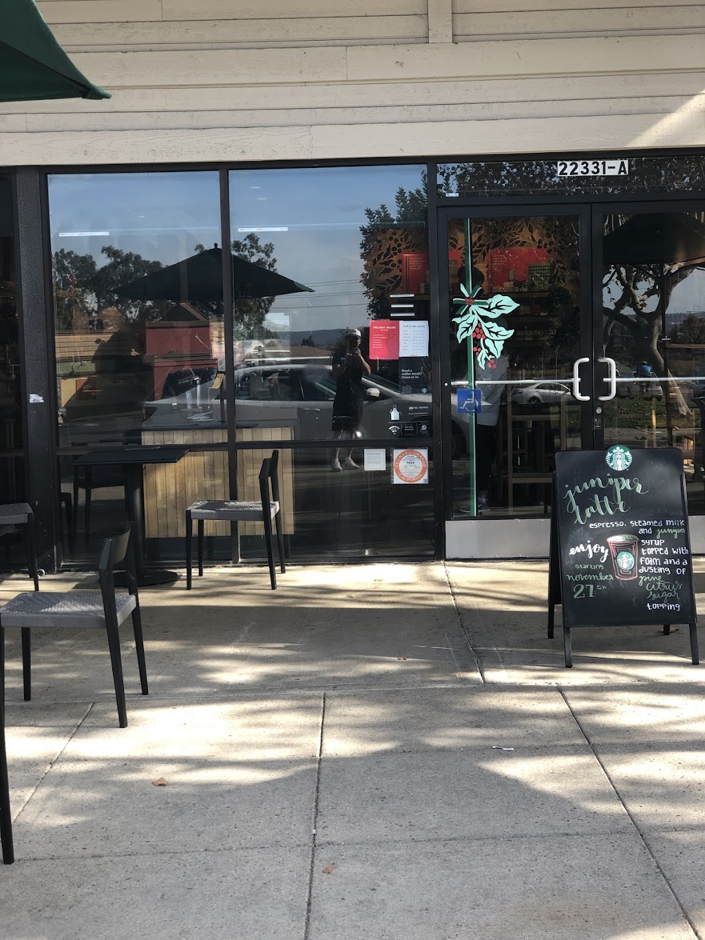 Starbucks | 22331-A El Toro Rd, Lake Forest, CA 92630, USA | Phone: (949) 380-7808