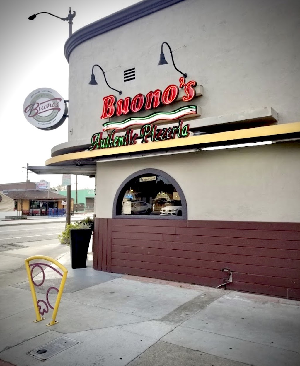 Buonos Pizzeria | 401 W Willow St, Long Beach, CA 90806, USA | Phone: (562) 595-6138