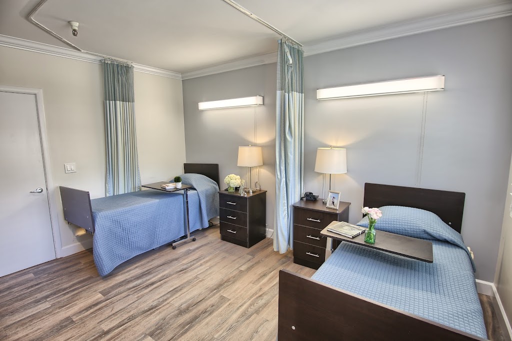 The Villas at Saratoga | 20400 Saratoga-Los Gatos Rd, Saratoga, CA 95070, USA | Phone: (408) 741-2950