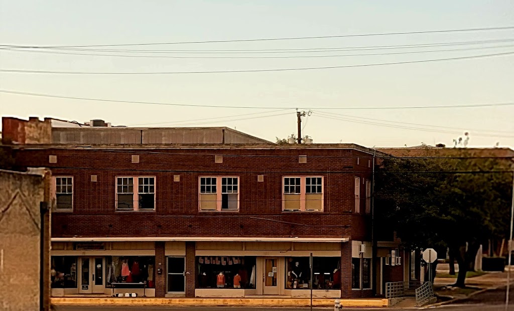 Shepherd's Heart Food Pantry & Thrift Shop 121 E 2nd St, Taylor, TX 76574