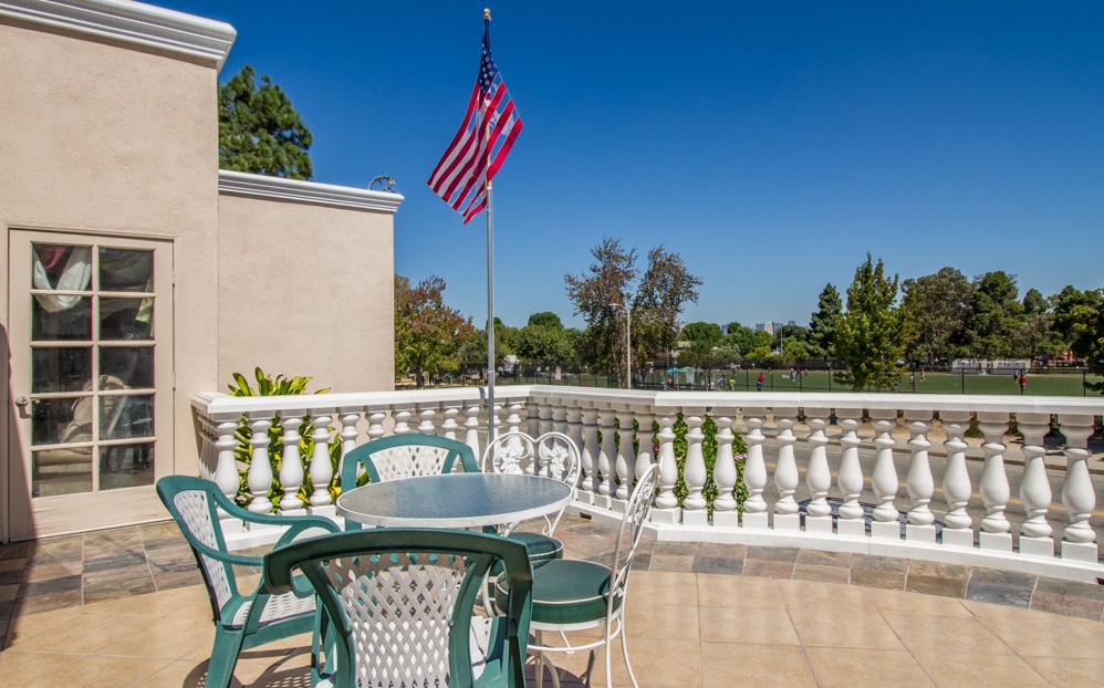 Bentley Manor by SCH | 3425 McLaughlin Ave, Los Angeles, CA 90066, USA | Phone: (213) 478-0800