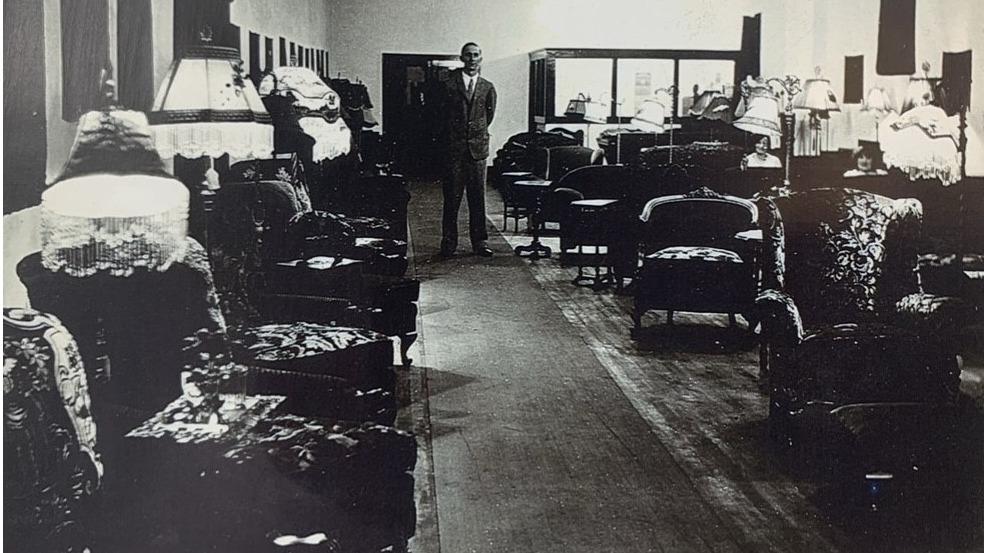 Tepe Upholstery, Custom Furniture & Fabric Showroom | 2200 51st St, Sarasota, FL 34234, USA | Phone: (941) 358-3335