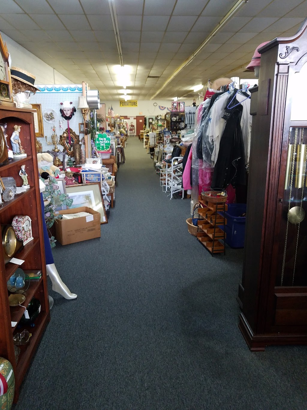 Antique Treasures | 201 Harwood Rd, Bedford, TX 76021, USA | Phone: (817) 281-0809