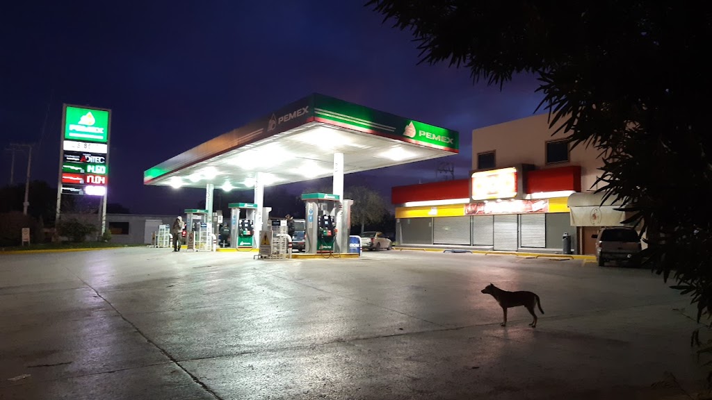 Pemex | Carretera Aeropuerto-Piedras Negras Km.2+390 Ejido, La Sandía, Francisco Villa, 88000 Nuevo Laredo, Tamps., Mexico | Phone: 800 736 3900