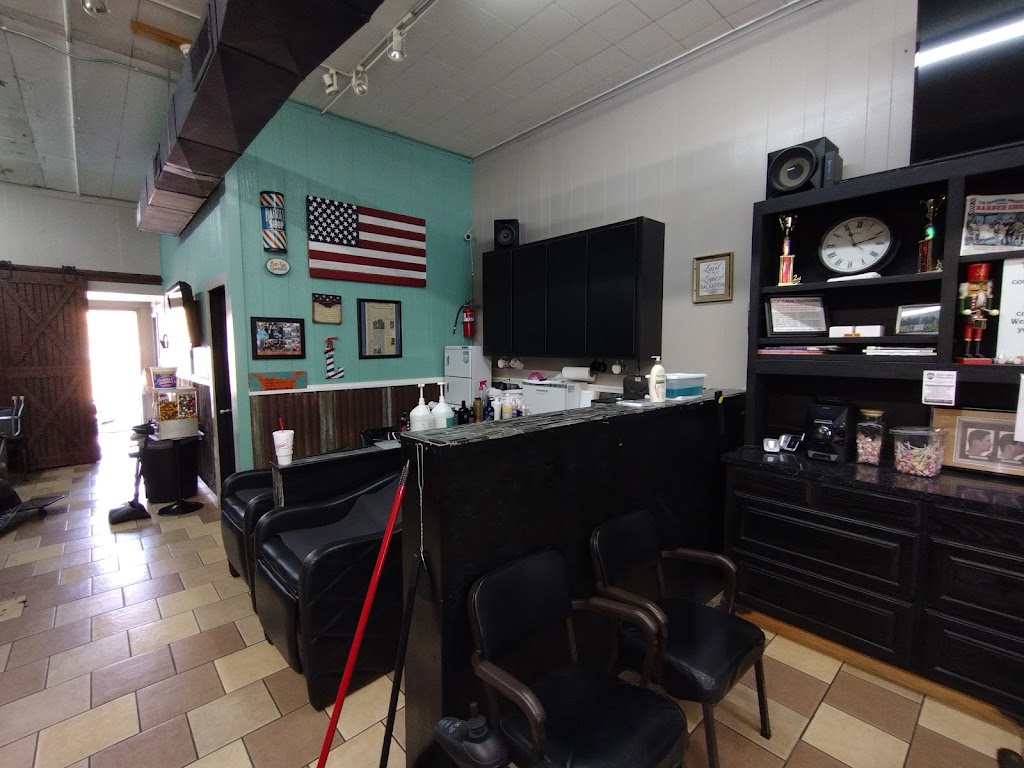 Justin Barber Shop | 104 W 4th St, Justin, TX 76247, USA | Phone: (940) 648-3034