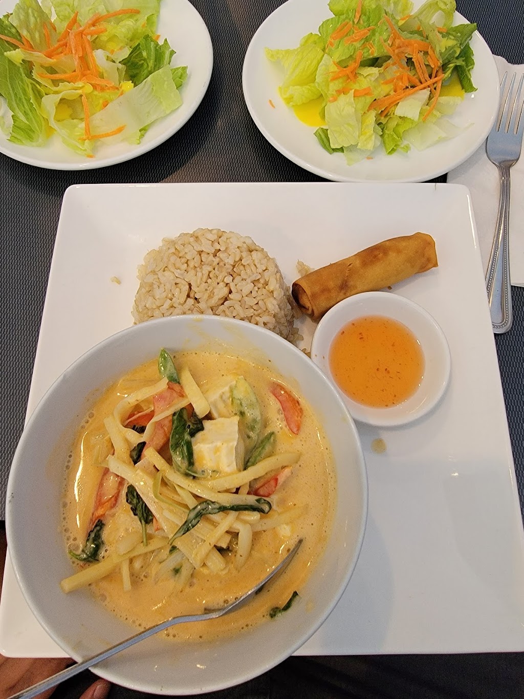 Chutamas Thai Cuisine | 8333 Tampa Ave, Los Angeles, CA 91324, USA | Phone: (818) 678-9326