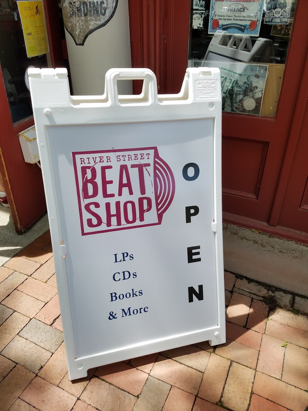 River Street Beat Shop | 197 River St, Troy, NY 12180, USA | Phone: (518) 272-0433