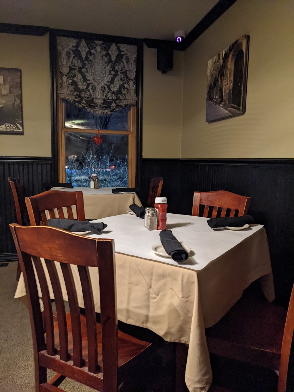 Lebros Restaurant | 330 Campbell Blvd, Getzville, NY 14068, USA | Phone: (716) 688-0404