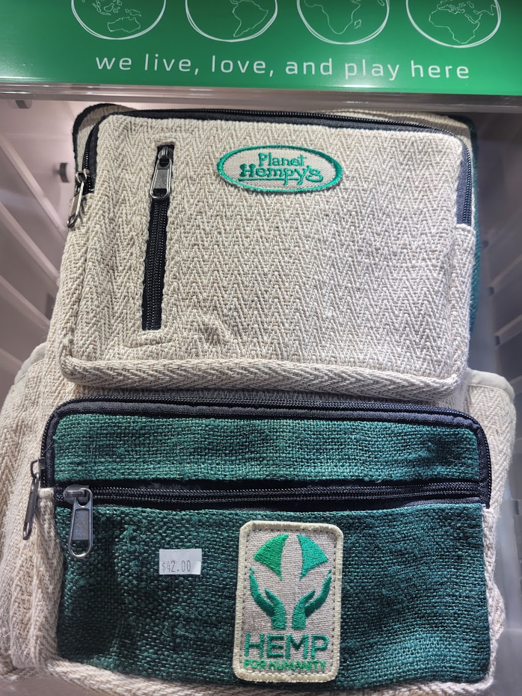 Hempys | Denver International Airport, Concourse B, near Gate B45, Denver, CO 80249, USA | Phone: (720) 998-6577