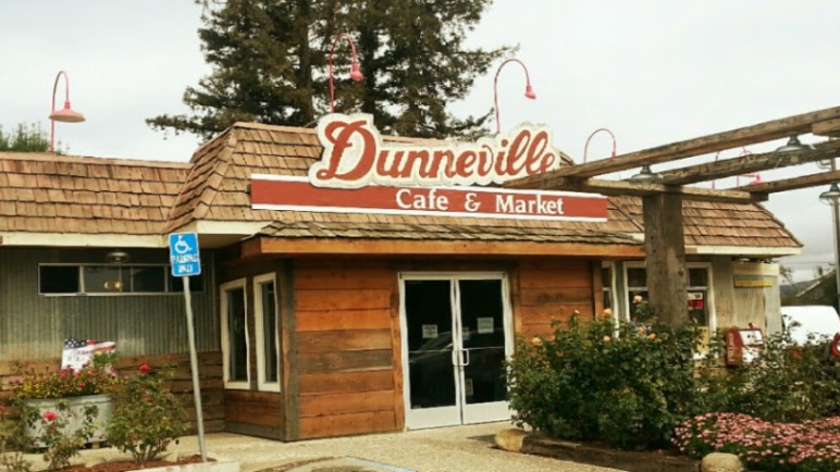 Dunneville Market & Kitchen | 5970 San Felipe Rd, Hollister, CA 95023, USA | Phone: (831) 637-9191