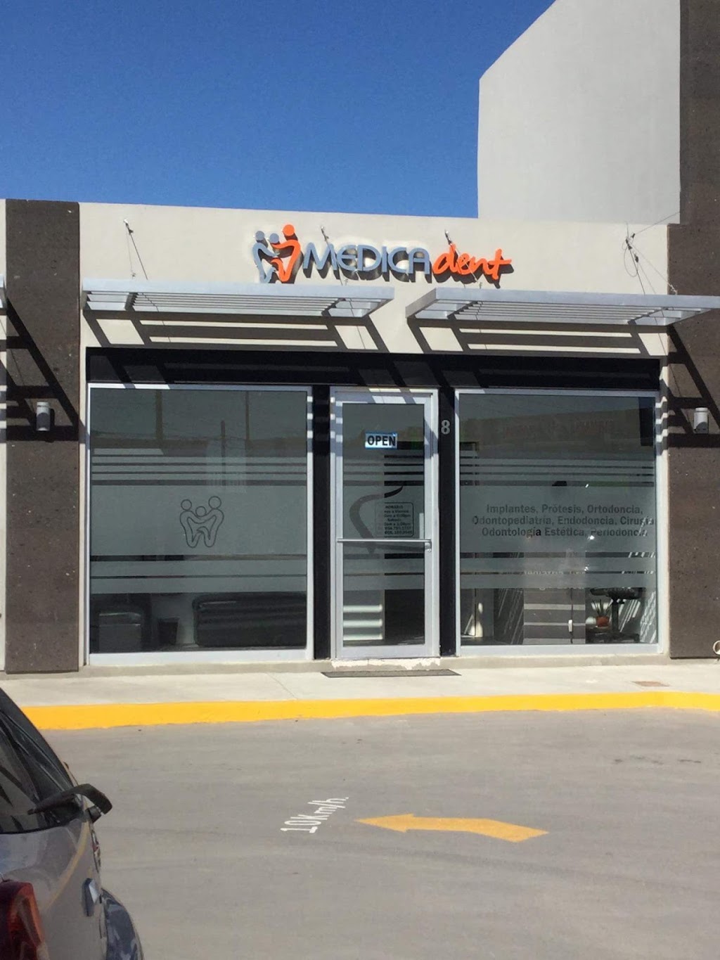 Clínica dental Medicadent | 20 de Noviembre 2804, Silvias, 32330 Cd Juárez, Chih., Mexico | Phone: 656 634 7453