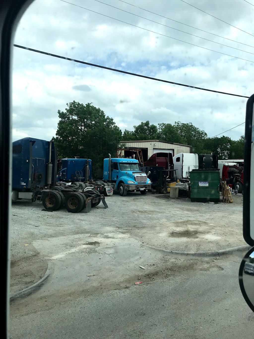 Gonzalez Truck Repair | 4838 Norma St, Dallas, TX 75247, USA | Phone: (214) 597-9747