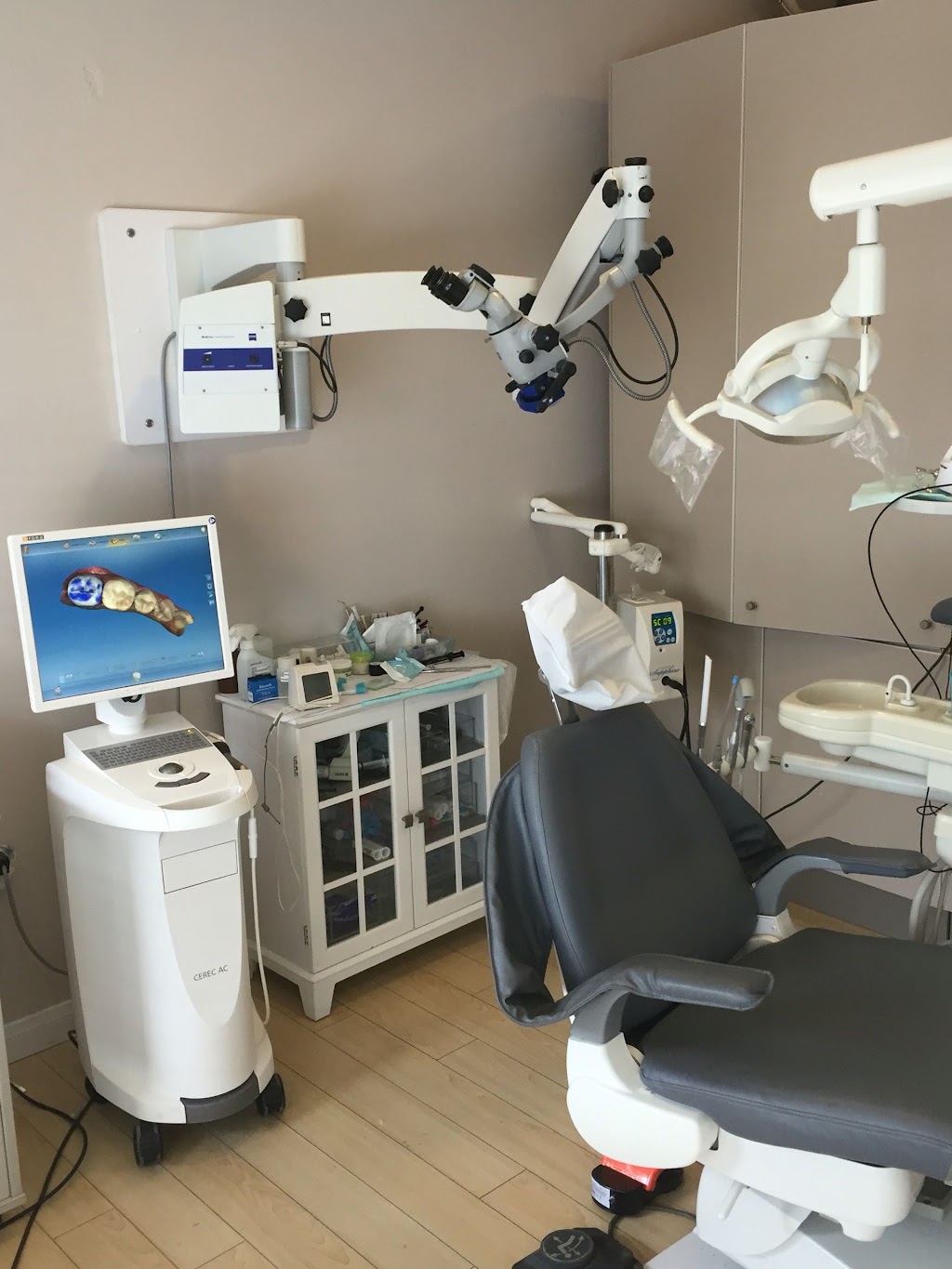 Island Dental | 415 N Crescent Dr, Beverly Hills, CA 92662, USA | Phone: (949) 675-3636