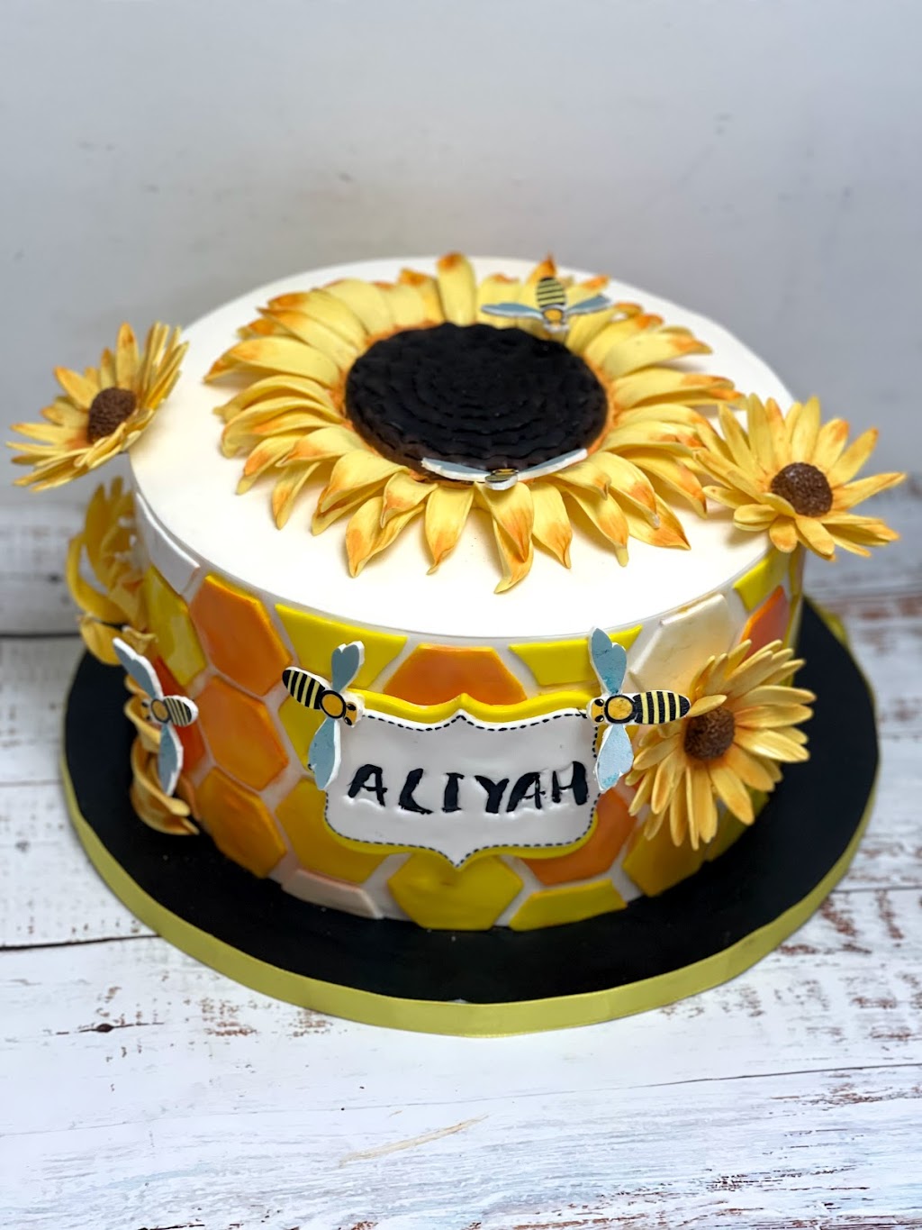 Frenchys Cake Designs LLC | 910 Riverside Dr, New York, NY 10032, USA | Phone: (646) 248-1044