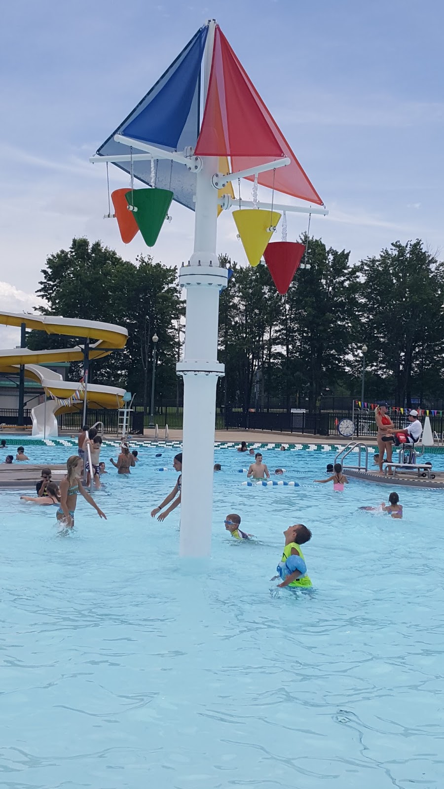 Parkview Pool | 3100, 425 N Commons Blvd, Cleveland, OH 44143, USA | Phone: (440) 446-1688