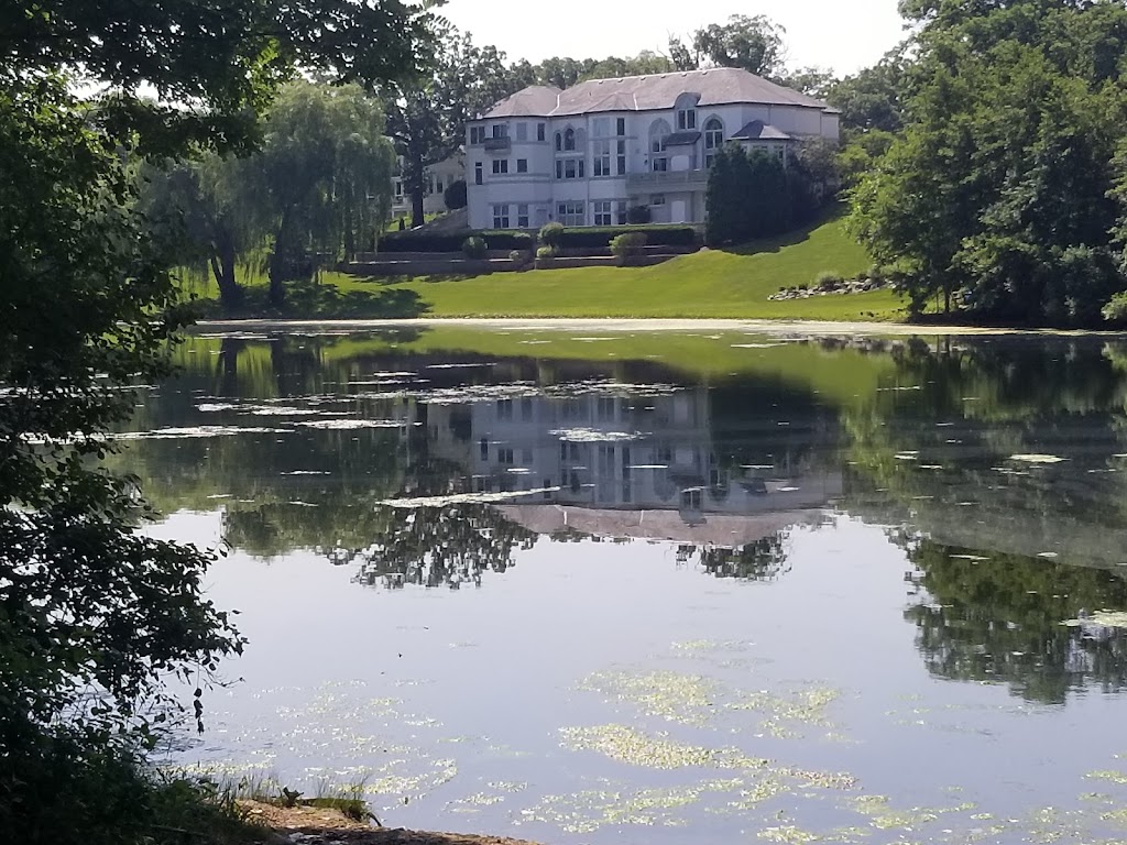 Mayslake Village | 1725 35th St, Oak Brook, IL 60523, USA | Phone: (630) 850-8232