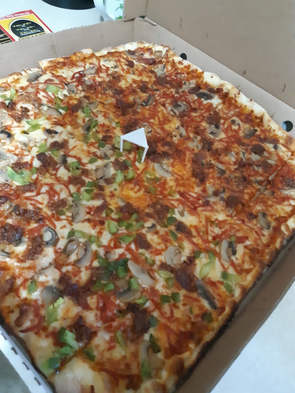Naples Pizza | 216 Talbot St S, Essex, ON N8M 1B8, Canada | Phone: (519) 776-5252