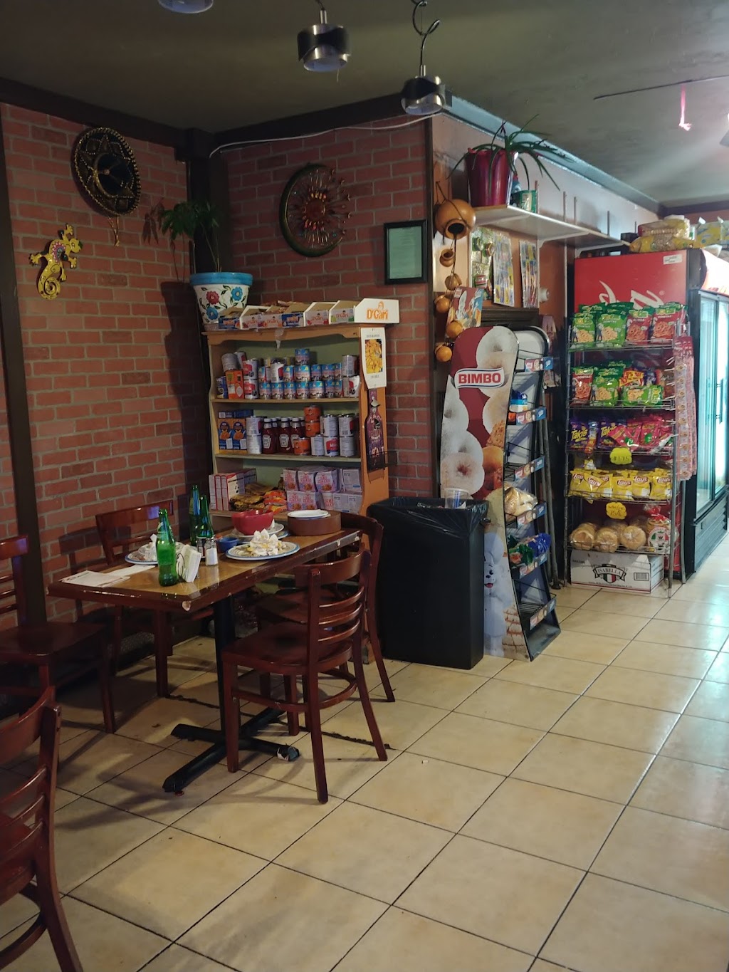 Puebla Corner Deli | 49 Lake St, White Plains, NY 10604, USA | Phone: (914) 358-4766