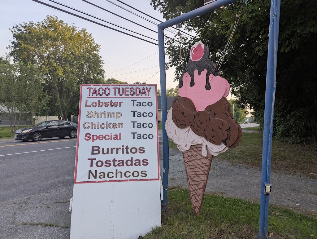 Uncle Eds Front Porch | 116 Winthrop St, Rehoboth, MA 02769, USA | Phone: (508) 252-4444