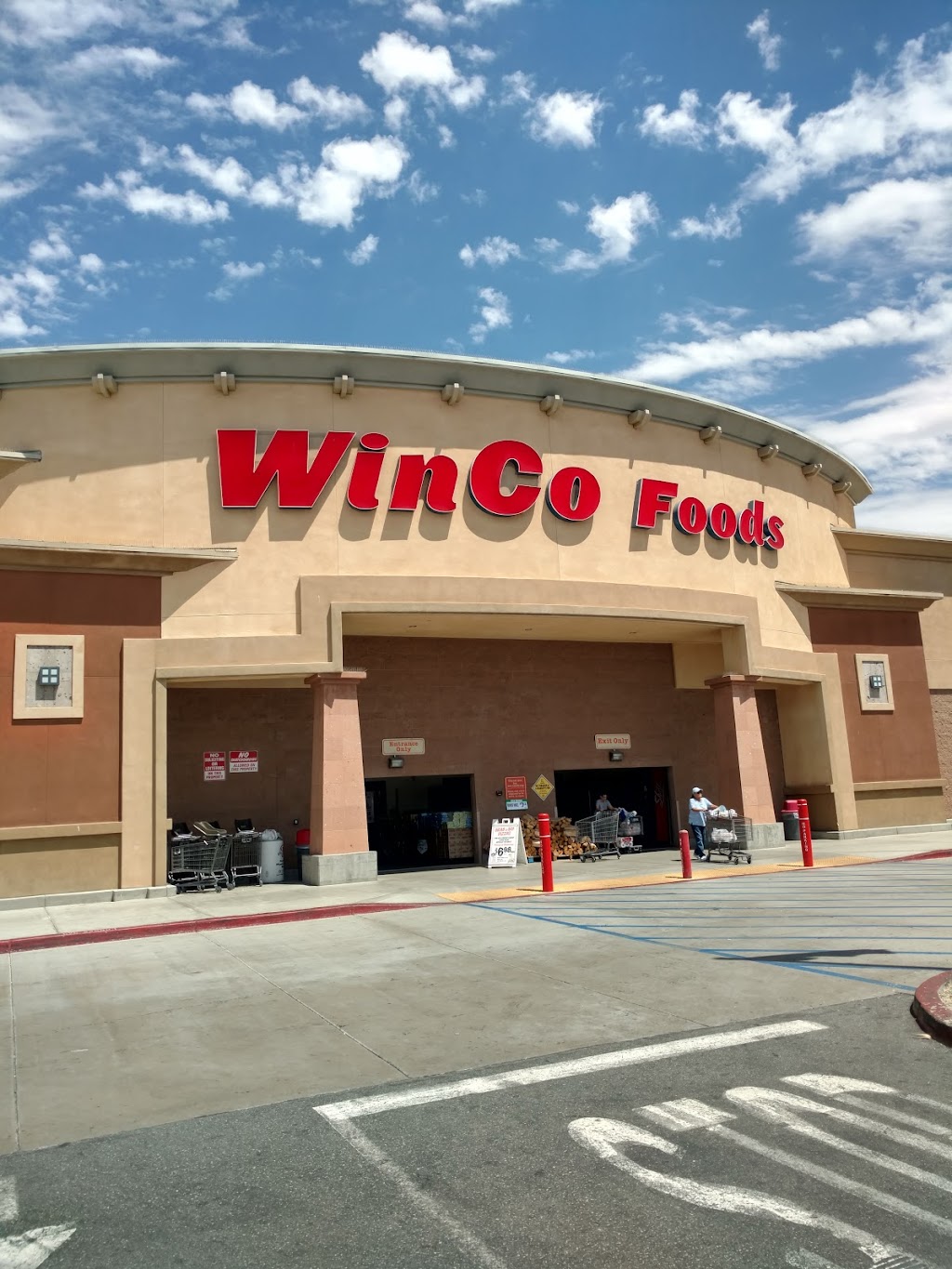 WinCo Foods | 4602 Florida Ave, Hemet, CA 92545, USA | Phone: (951) 929-1606