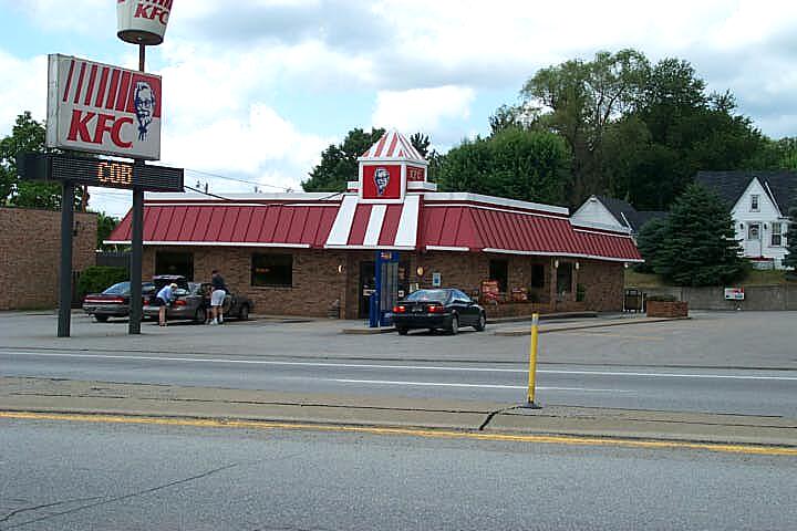 KFC | 1306 Memorial Blvd, Connellsville, PA 15425, USA | Phone: (724) 628-8230