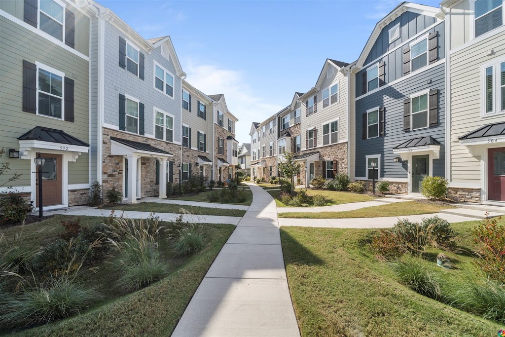 Susan Jubilee with RE/MAX Alliance | 4701 Columbus St STE 200, Virginia Beach, VA 23462, USA | Phone: (757) 479-4460