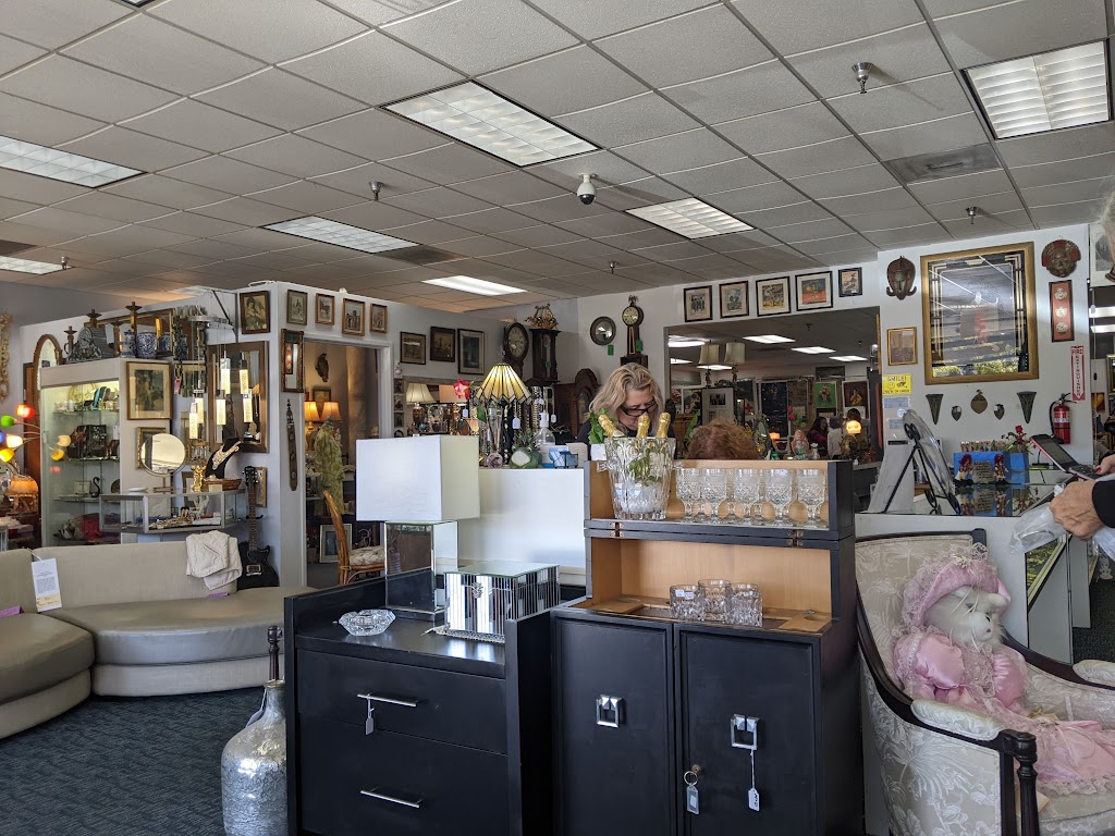 Oceanside Blvd Antiques & Collectibles | 1824 Oceanside Blvd A, Oceanside, CA 92054, USA | Phone: (760) 829-0320