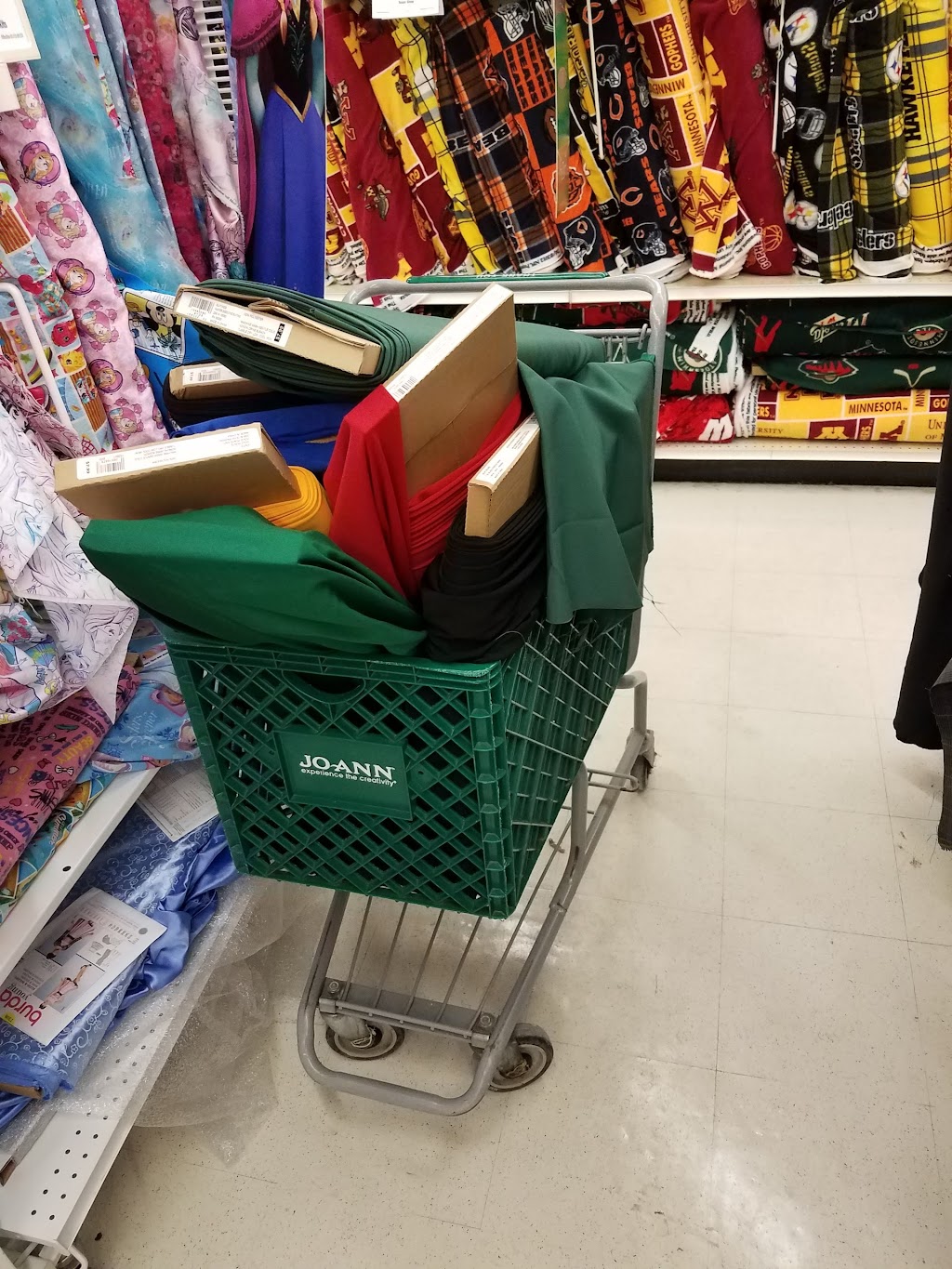 Viking Sewing Gallery | 8208 Tamarack Village, Woodbury, MN 55125, USA | Phone: (651) 501-6022