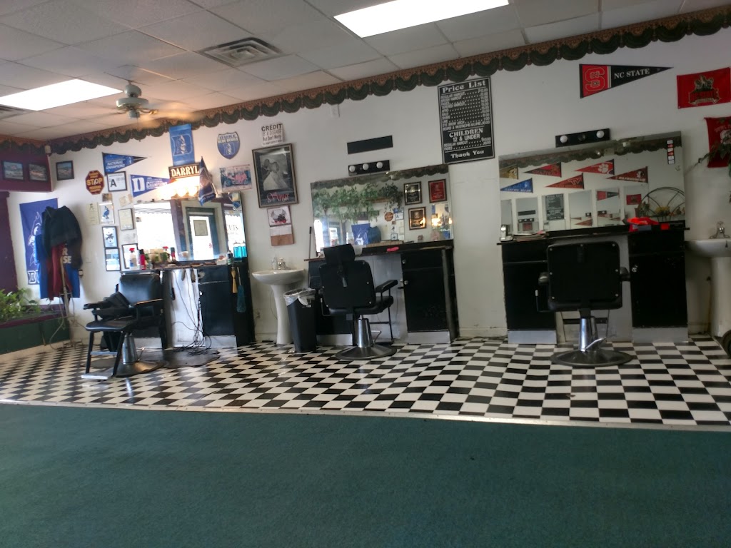 Royal Cuts Barber & Beauty | 43 S Broad St E, Angier, NC 27501, USA | Phone: (919) 275-9625