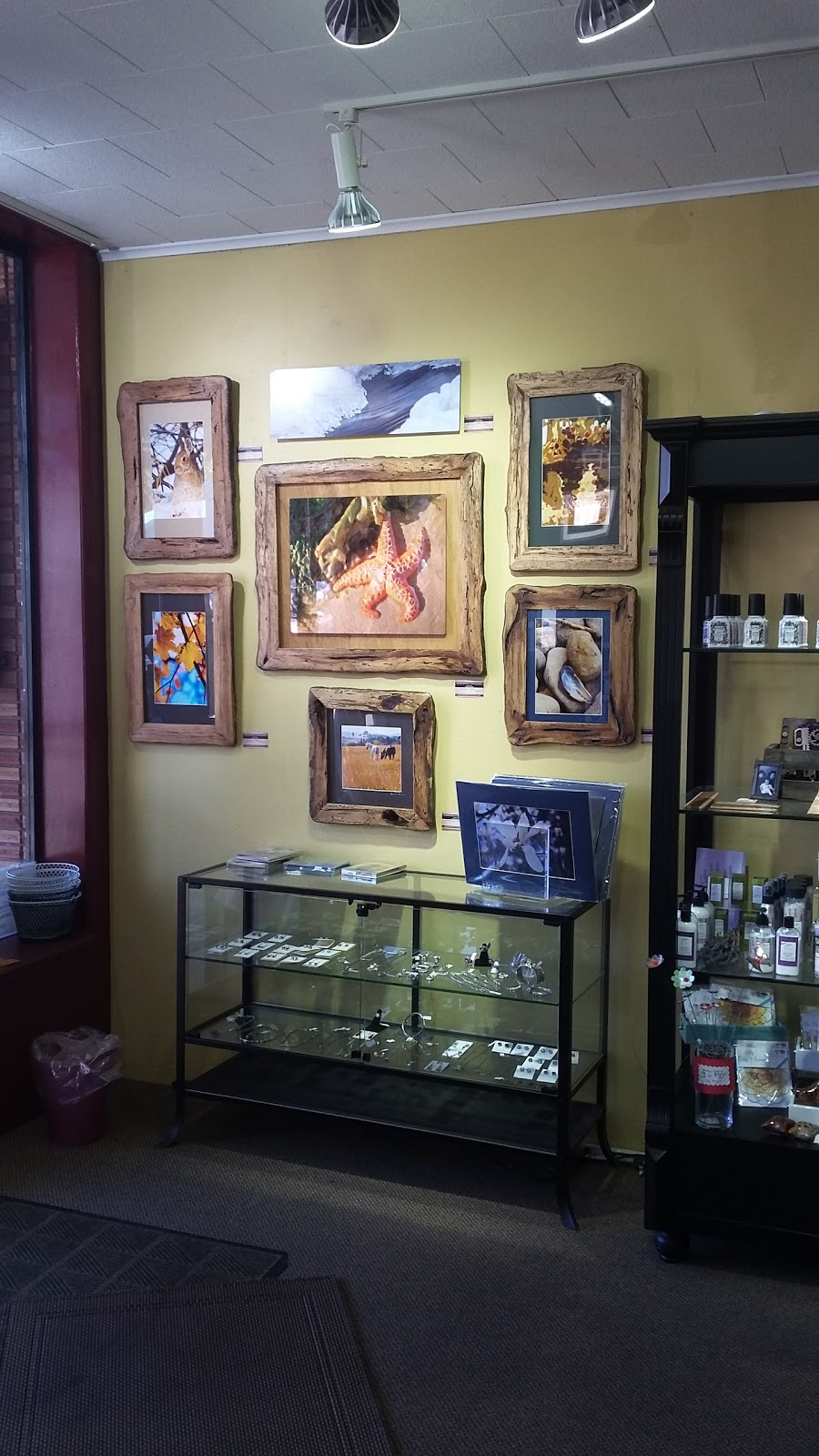 A Framers Touch | 1920 21st Ave Ste. A, Forest Grove, OR 97116 | Phone: (503) 359-5109