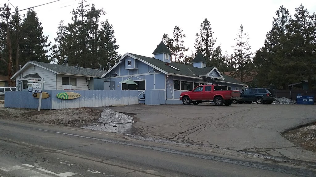 Sugar Tub Laundromat | 152 Maple Ln, Sugarloaf, CA 92386, USA | Phone: (909) 631-0659