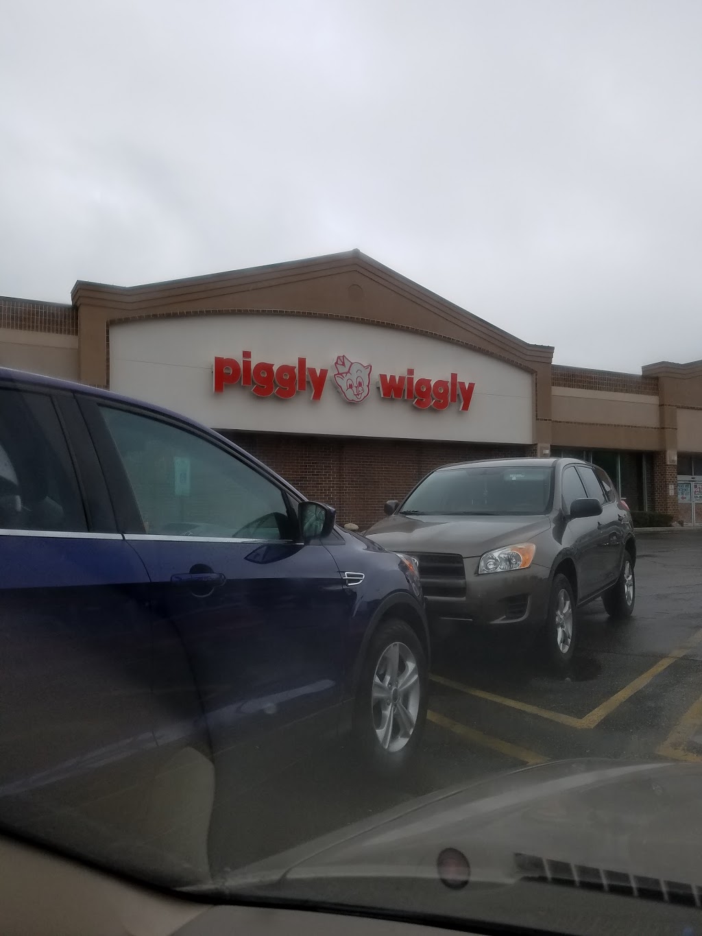 Piggly Wiggly | N81W15182 Appleton Ave, Menomonee Falls, WI 53051, USA | Phone: (262) 255-3007