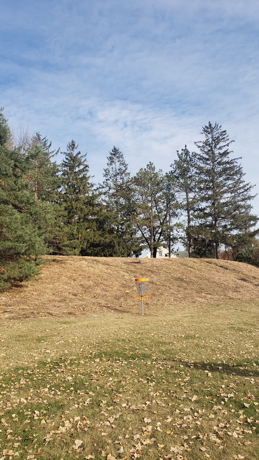 Hillcrest Knoll Park | 1672 Hoyt Ave E, St Paul, MN 55106, USA | Phone: (651) 632-5111