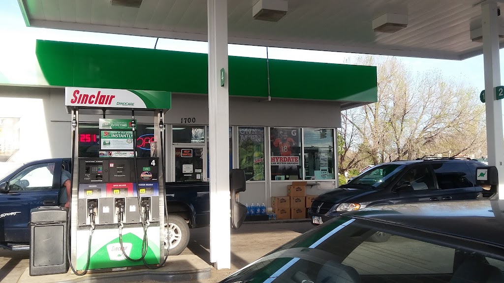 Sinclair Gas Station | 1700 Main St, Longmont, CO 80501, USA | Phone: (303) 678-1700